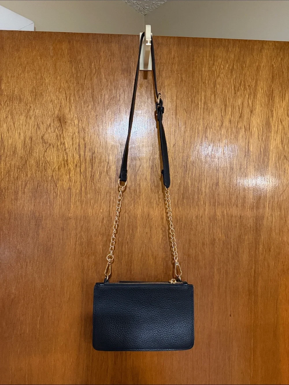 Steve Madden Black Crossbody Wallet with Gold Chain